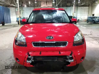 2010 Kia Soul + with VIN KNDJT2A27A7081790, listed as a Copart auction lot 88764975 with 114,098 mi miles and Clean Title. Bid and sale history available at DreamBid. Image 5.