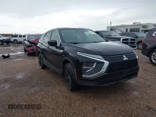 2022 Mitsubishi Eclipse Cross LE z VIN JA4ATVAA7NZ027693, wystawiony jako IAAI lot #42506302 z przebiegiem 118 416 mil mil oraz . Historia ofert i sprzedaży dostępna na DreamBid. Obrazek 1.