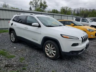 2015 Jeep Cherokee Limited with VIN 1C4PJMDS5FW550816, listed as a Copart auction lot 56068675 with 114,160 mi miles and Clean Title. Bid and sale history available at DreamBid. Image 4.