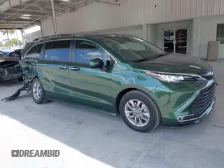 2022 Toyota Sienna XLE with VIN 5TDYRKEC9NS102196, listed as a IAAI auction lot 42319895 with 71,067 mi miles and . Bid and sale history available at DreamBid. Image 1.