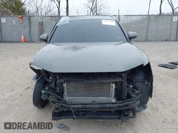 2022 Audi Q3 Premium with VIN WA1AUCF37N1096376, listed as a IAAI auction lot 41803368 with 39,168 mi miles and . Bid and sale history available at DreamBid. Image 12.