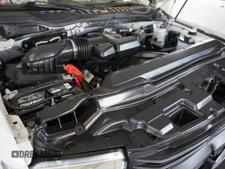 2019 Ford Super Duty F-250 SRW XL with VIN 1FTBF2A61KEE54690, listed as a Copart auction lot 83430304 with 43,609 mi miles and Salvage Title. Bid and sale history available at carsss.com. Image 6.