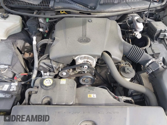 2001 Lincoln Town Car Signature with VIN 1LNHM82W21Y684197, listed as a IAAI auction lot 41944429 with 159,297 mi miles and . Bid and sale history available at DreamBid. Image 10.