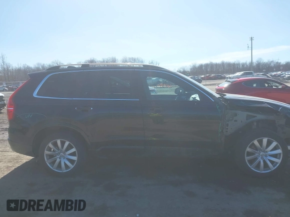 2018 Volvo XC90 Momentum with VIN YV4A22PKXJ1325880, listed as a IAAI auction lot 41719160 with 105,810 mi miles. Bid and sale history available at carsss.com. Image 14.
