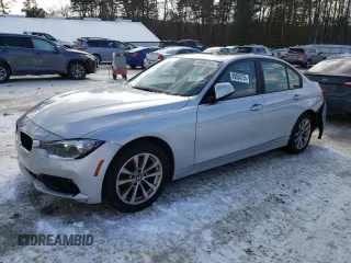2017 BMW 3 Series 320i xDrive z VIN WBA8E5G32HNU45076, wystawiony jako Copart lot #89050755 z przebiegiem 59 680 mil mil oraz Nie do naprawy • Non repairable. Historia ofert i sprzedaży dostępna na DreamBid. Obrazek 1.