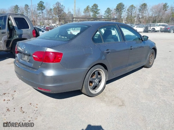 2014 Volkswagen Jetta Sedan S with VIN 3VW2K7AJ1EM329682, listed as a IAAI auction lot 41715820 with 182,782 mi miles. Bid and sale history available at carsss.com. Image 4.