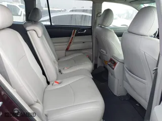 2011 Toyota Highlander Limited with VIN 5TDYK3EH2BS024104, listed as a IAAI auction lot 40974692 with 438,182 mi miles. Bid and sale history available at carsss.com. Image 8.