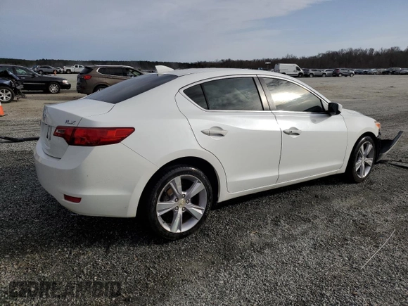 2013 Acura ILX Premium Pkg with VIN 19VDE1F52DE022101, listed as a Copart auction lot 48010985 with 186,333 mi miles and Salvage Title. Bid and sale history available at carsss.com. Image 3.