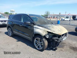 2019 Lincoln MKC Reserve with VIN 5LMTJ3DH6KUL07611, listed as a IAAI auction lot 42207705 with Not Provided miles and . Bid and sale history available at DreamBid. Image 1.