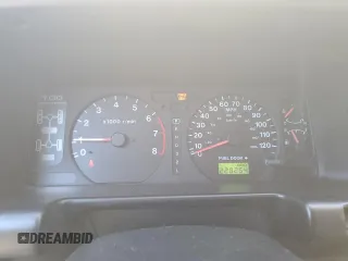 1999 Isuzu Trooper S z VIN JACDJ58X3X7917365, wystawiony jako Copart lot #76065174 z przebiegiem 228 254 mil mil oraz Szkoda całkowita • Salvage title. Historia ofert i sprzedaży dostępna na DreamBid. Obrazek 9.