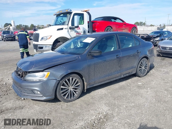 2016 Volkswagen Jetta Sport z VIN 3VWD17AJXGM302382, wystawiony jako IAAI lot #41441854 z przebiegiem 131 569 mil mil oraz . Historia ofert i sprzedaży dostępna na DreamBid. Obrazek 2.