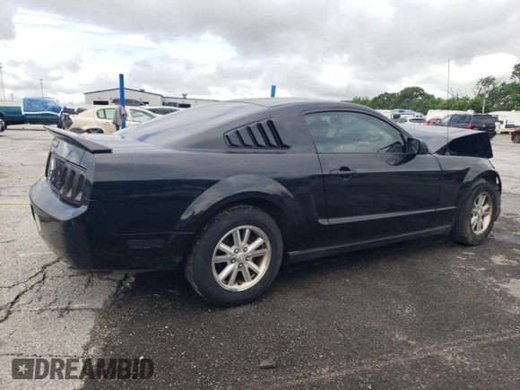 2008 Ford Mustang Deluxe with VIN 1ZVHT80N585146782, listed as a Copart auction lot 60792295 with Not provided miles and Salvage title. Bid and sale history available at DreamBid. Image 3.