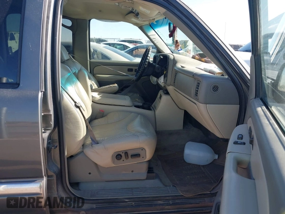 2002 GMC Yukon XL SLT z VIN 1GKFK16Z12J180669, wystawiony jako IAAI lot #42317437 z przebiegiem 168 827 mil mil oraz . Historia ofert i sprzedaży dostępna na DreamBid. Obrazek 5.