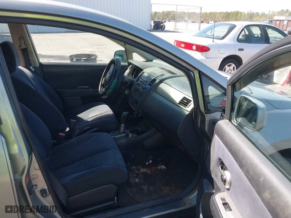 2008 Nissan Versa 1.8 S with VIN 3N1BC13E88L387251, listed as a IAAI auction lot 41851577 with 275,098 mi miles. Bid and sale history available at carsss.com. Image 5.