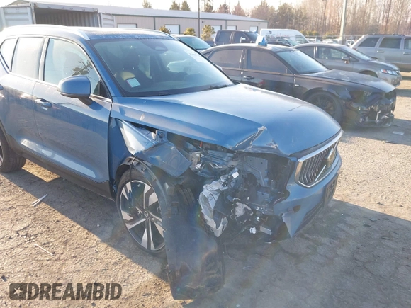2024 Volvo XC40 Plus Bright Theme with VIN YV4L12UE1R2216840, listed as a IAAI auction lot 41405763 with 4,849 mi miles. Bid and sale history available at carsss.com. Image 6.