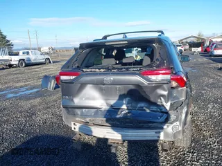2019 Toyota RAV4 LE with VIN 2T3F1RFV0KW019791, listed as a IAAI auction lot 41499146 with 84,175 mi miles. Bid and sale history available at carsss.com. Image 6.