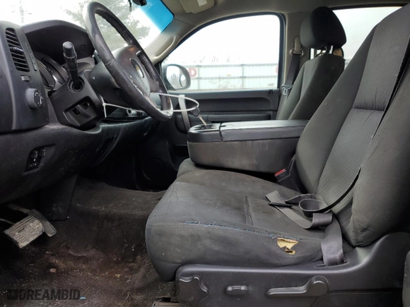2013 Chevrolet Silverado 1500 LT with VIN 3GCPKSE7XDG276665, listed as a Copart auction lot 48207755 with 304,391 mi miles and Clean Title. Bid and sale history available at carsss.com. Image 7.