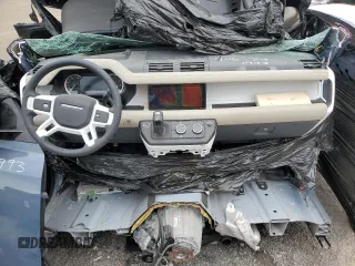 2023 Land Rover Defender S z VIN SALEJ7EXXP2129209, wystawiony jako Copart lot #75870424 z przebiegiem Nie podano mil oraz Nie do naprawy • Non repairable. Historia ofert i sprzedaży dostępna na DreamBid. Obrazek 8.