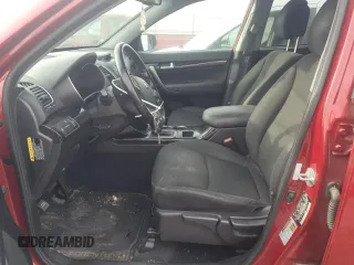 2014 Kia Sorento LX z VIN 5XYKTDA64EG519872, wystawiony jako Copart lot #51453065 z przebiegiem 145 868 mil mil oraz Czysty tytuł • Clean title. Historia ofert i sprzedaży dostępna na DreamBid. Obrazek 7.