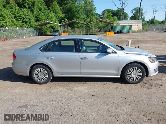 2014 Volkswagen Passat Wolfsburg Edition with VIN 1VWAT7A30EC084532, listed as a IAAI auction lot 42301251 with 81,963 mi miles and . Bid and sale history available at DreamBid. Image 13.