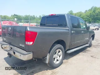 2006 Nissan Titan LE z VIN 1N6AA07B76N512436, wystawiony jako IAAI lot #42447569 z przebiegiem 152 215 mil mil oraz . Historia ofert i sprzedaży dostępna na DreamBid. Obrazek 4.