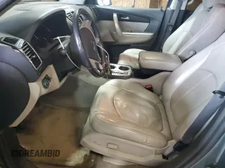 2010 GMC Acadia SLT1 z VIN 1GKLVMED2AJ140486, wystawiony jako Copart lot #55735155 z przebiegiem 185 154 mil mil oraz Szkoda całkowita • Salvage title. Historia ofert i sprzedaży dostępna na DreamBid. Obrazek 7.