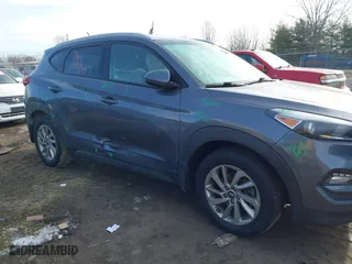 2016 Hyundai Tucson SE with VIN KM8J3CA49GU151903, listed as a IAAI auction lot 41426640 with 141,803 mi miles. Bid and sale history available at carsss.com. Image 6.