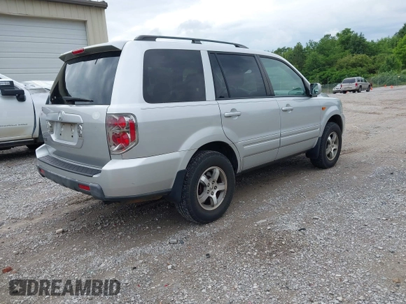 2008 Honda Pilot SE with VIN 5FNYF28338B022776, listed as a IAAI auction lot 42176122 with 180,049 mi miles and . Bid and sale history available at DreamBid. Image 4.