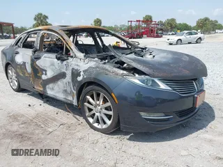 2014 Lincoln MKZ with VIN 3LN6L2J9XER835133, listed as a IAAI auction lot 41865347 with 1 mi miles. Bid and sale history available at carsss.com. Image 1.
