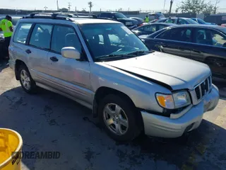 2001 Subaru Forester S w/Premium Pkg with VIN JF1SF65681H710151, listed as a IAAI auction lot 41735945 with 120,917 mi miles. Bid and sale history available at carsss.com. Image 1.
