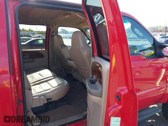 2003 Ford F-350 XL z VIN 1FTSW31P13EC48690, wystawiony jako IAAI lot #42100194 z przebiegiem Nie podano mil oraz . Historia ofert i sprzedaży dostępna na DreamBid. Obrazek 8.