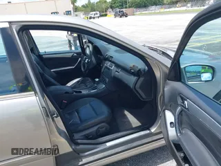 2005 Mercedes-Benz C 230 Kompressor с VIN WDBRF40J75A783792, выставлен на аукционе IAAI как лот 42772016 с пробегом 137 891 миль миль и . История ставок и продаж доступна на DreamBid. Изображение 5.