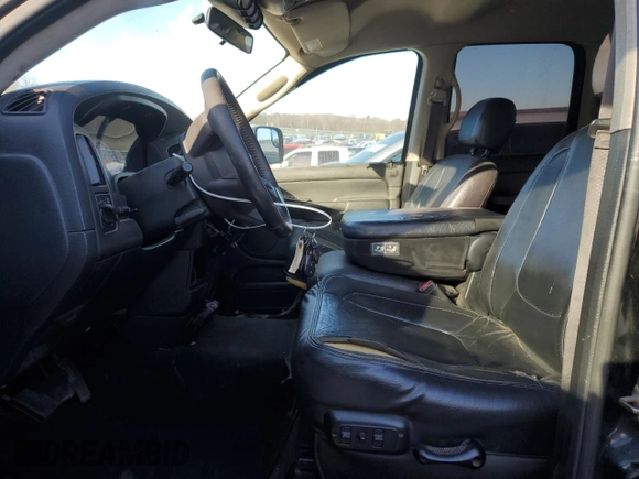 2005 Dodge Ram 2500 SLT with VIN 3D7KS28C95G760756, listed as a Copart auction lot 82155214 with 242,175 mi miles and Salvage Title. Bid and sale history available at carsss.com. Image 7.