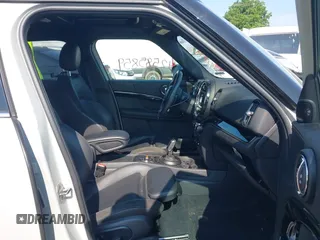 2020 MINI Countryman Cooper S с VIN WMZYX1C03L3L54808, выставлен на аукционе IAAI как лот 42585859 с пробегом 70 045 миль миль и . История ставок и продаж доступна на DreamBid. Изображение 5.