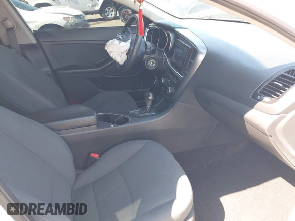 2015 Kia Optima LX z VIN KNAGM4A71F5594595, wystawiony jako IAAI lot #42226773 z przebiegiem 133 194 mil mil oraz . Historia ofert i sprzedaży dostępna na DreamBid. Obrazek 5.