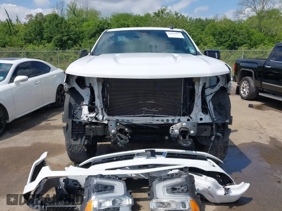 2023 Chevrolet Silverado 1500 RST with VIN 2GCUDEED6P1124688, listed as a IAAI auction lot 42028957 with 21,623 mi miles and . Bid and sale history available at DreamBid. Image 13.
