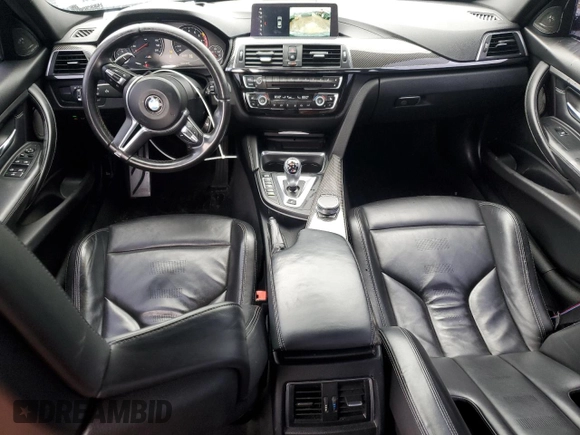 2018 BMW M3 z VIN WBS8M9C58J5J79386, wystawiony jako Copart lot #53724845 z przebiegiem 61 611 mil mil oraz Szkoda całkowita • Salvage title. Historia ofert i sprzedaży dostępna na DreamBid. Obrazek 8.