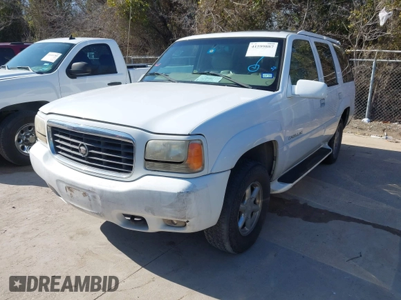2000 Cadillac Escalade with VIN 1GYEK13R9YR149637, listed as a IAAI auction lot 41599887 with 206,835 mi miles and . Bid and sale history available at DreamBid. Image 2.