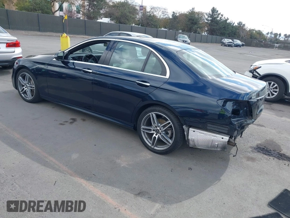2018 Mercedes-Benz E-Class E 300 with VIN WDDZF4JB4JA374948, listed as a IAAI auction lot 41513301 with 57,579 mi miles. Bid and sale history available at carsss.com. Image 3.