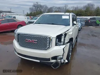 2015 GMC Yukon SLT with VIN 1GKS2BKC5FR243320, listed as a IAAI auction lot 41656459 with 172999 miles. Bid and sale history available at carsss.com. Image 17.
