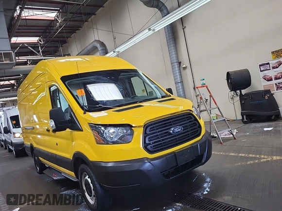 2019 Ford Transit z VIN 1FTYR3XM3KKA38669, wystawiony jako IAAI lot #42663811 z przebiegiem 135 929 mil mil oraz . Historia ofert i sprzedaży dostępna na DreamBid. Obrazek 38.