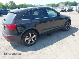 2010 Audi Q5 Premium Plus z VIN WA1LKAFP4AA058751, wystawiony jako IAAI lot #42414738 z przebiegiem 152 771 mil mil oraz . Historia ofert i sprzedaży dostępna na DreamBid. Obrazek 4.