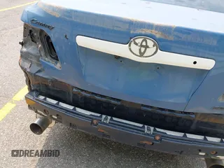 2008 Toyota Camry LE z VIN 4T1BK46K68U070072, wystawiony jako IAAI lot #42387660 z przebiegiem 250 927 mil mil oraz . Historia ofert i sprzedaży dostępna na DreamBid. Obrazek 14.