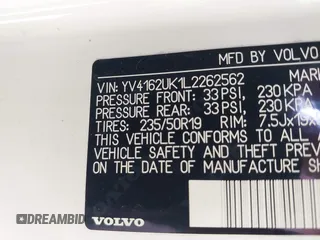 2020 Volvo XC40 Momentum with VIN YV4162UK1L2262562, listed as a IAAI auction lot 41437307 with Not Provided miles and . Bid and sale history available at DreamBid. Image 9.