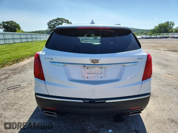 2017 Cadillac XT5 FWD z VIN 1GYKNARS2HZ173122, wystawiony jako Copart lot #63027715 z przebiegiem 130 467 mil mil oraz Czysty tytuł • Clean title. Historia ofert i sprzedaży dostępna na DreamBid. Obrazek 6.