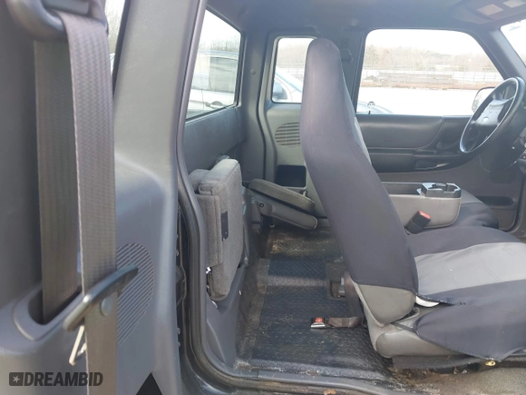 2002 Ford Ranger XL Fleet with VIN 1FTYR44U22TA29871, listed as a IAAI auction lot 41703850 with 181,172 mi miles. Bid and sale history available at carsss.com. Image 8.