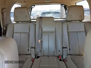 2013 Ford Expedition XLT z VIN 1FMJU1H55DEF17975, wystawiony jako Copart lot #57850025 z przebiegiem 211 799 mil mil oraz Czysty tytuł • Clean title. Historia ofert i sprzedaży dostępna na DreamBid. Obrazek 10.