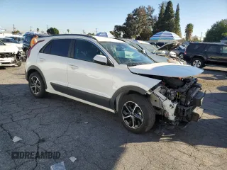 2024 Kia Niro LX with VIN KNDCP3LE5R5137078, listed as a Copart auction lot 80489944 with 38,547 mi miles and Salvage Title. Bid and sale history available at carsss.com. Image 4.