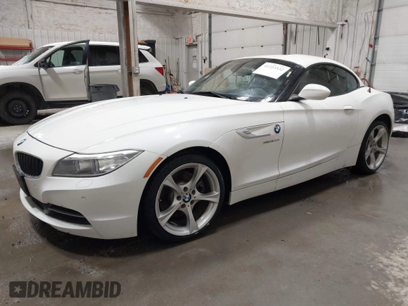 2015 BMW Z4 sDrive28i with VIN WBALL5C51FJ997681, listed as a IAAI auction lot 41323332 with 47,991 mi miles. Bid and sale history available at carsss.com. Image 18.
