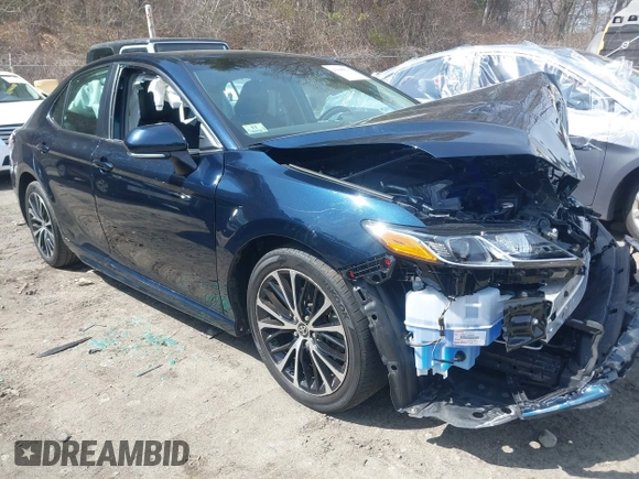 2020 Toyota Camry SE z VIN 4T1G11BKXLU002444, wystawiony jako IAAI lot #41948501 z przebiegiem 53 902 mil mil oraz . Historia ofert i sprzedaży dostępna na DreamBid. Obrazek 1.